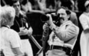 Jean-Claude Labrecque filmant Les Jeux de la XXIe Olympiade (1977) de Labrecque, Jean Beaudin, Marcel Carrière et Georges Dufaux, monté par Werner Nold